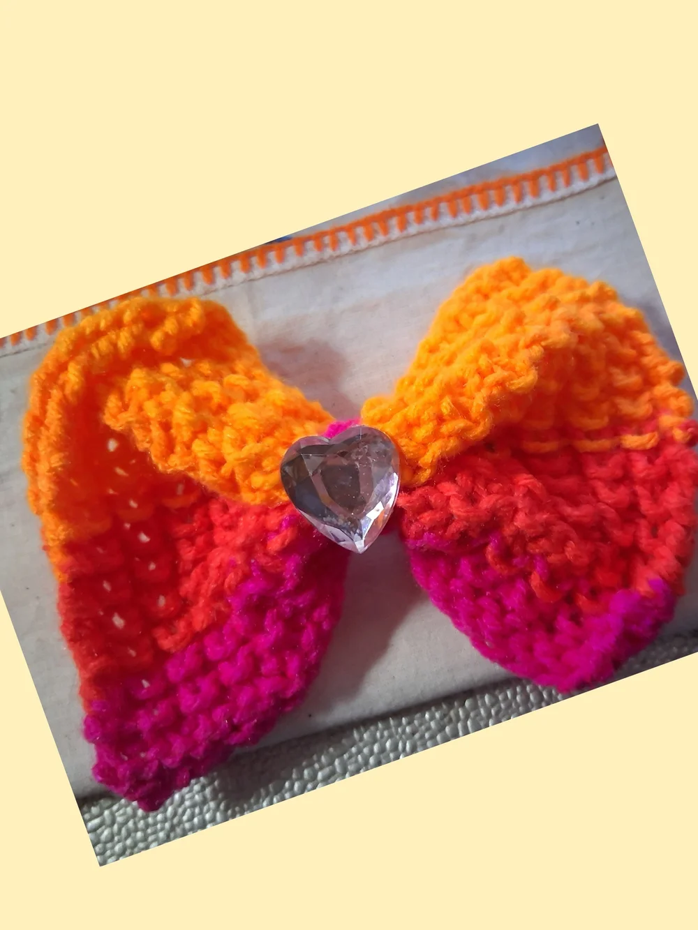 🆕️Handmade Pink-Orange Hairclip with Heart Jewel